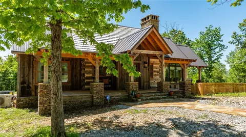 425 Barnhardt Rd, Timbo, AR 72680