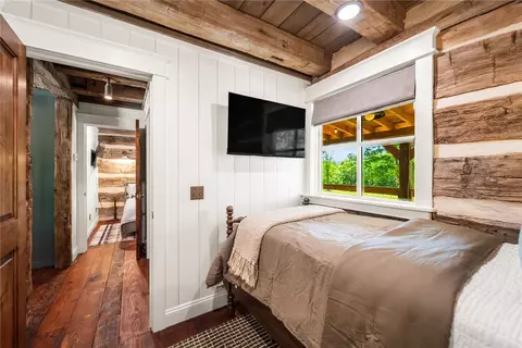 Bedroom - 425 Barnhardt Rd, Timbo, AR 72680 photo 7 of 9