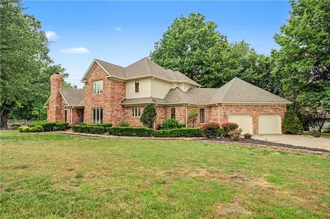 1801 El Contento Cir, Bentonville, AR 72712