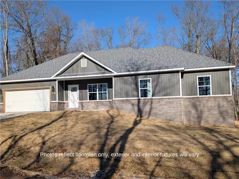 48 Shetland Dr, Bella Vista, AR 72715