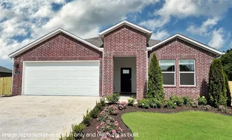 570 Nevada St, Farmington, AR 72730