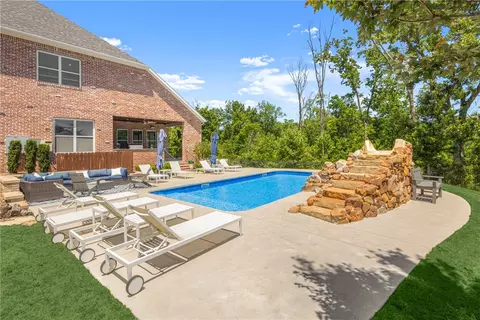 Exterior - 3601 Oak Tree Dr, Centerton, AR 72719 photo 7 of 13