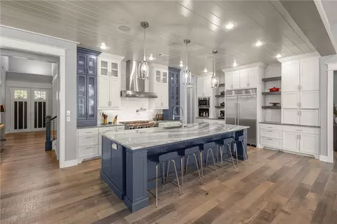 Kitchen - 3601 Oak Tree Dr, Centerton, AR 72719 photo 6 of 8