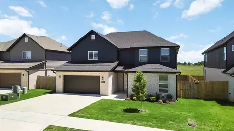 1840 Momi St, Centerton, AR 72719