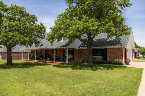 2506 Oak View Dr, Springdale, AR 72762