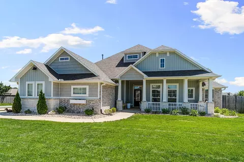 1601 Higgins St, Pea Ridge, AR 72751