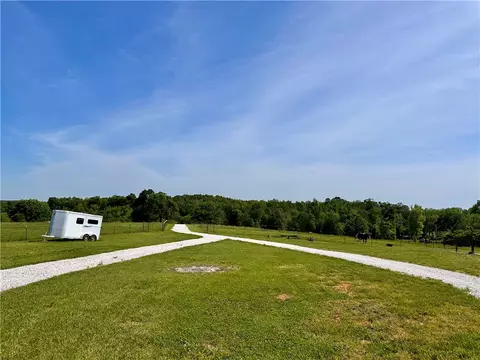 370 SE Bolin Rd, Gentry, AR 72734 photo 14