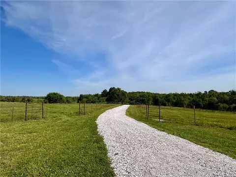 370 SE Bolin Rd, Gentry, AR 72734 photo 15