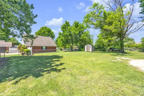 Exterior - 1044 Apple Mdws, Springdale, AR 72764 photo 4 of 5
