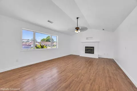 Living - 1044 Apple Mdws, Springdale, AR 72764 photo 2 of 4