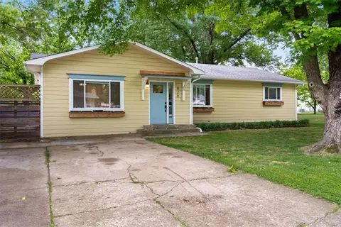 820 W Twin Springs St, Siloam Springs, AR 72761