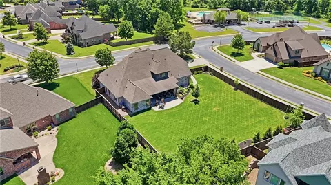 View/Area - 3111 Oak Tree Dr, Centerton, AR 72719 photo 4 of 9