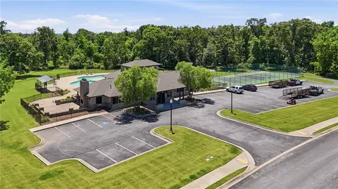View/Area - 3111 Oak Tree Dr, Centerton, AR 72719 photo 7 of 9
