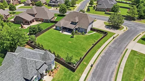 View/Area - 3111 Oak Tree Dr, Centerton, AR 72719 photo 3 of 9