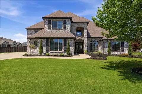 Exterior - 3111 Oak Tree Dr, Centerton, AR 72719 photo 2 of 10