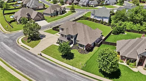 View/Area - 3111 Oak Tree Dr, Centerton, AR 72719 photo 2 of 9