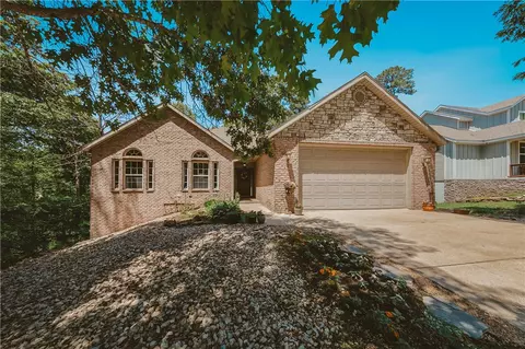 20 Hambleton Dr, Bella Vista, AR 72714