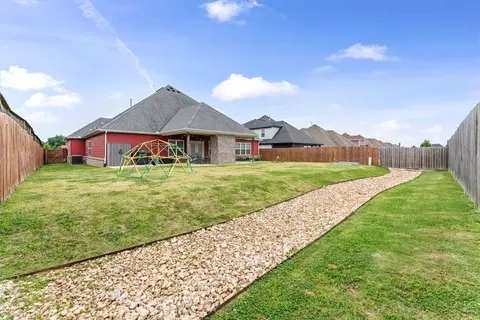 Exterior - 980 Silver Maple St, Centerton, AR 72719 photo 7 of 8