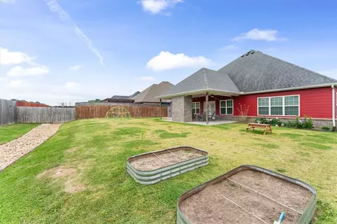 Exterior - 980 Silver Maple St, Centerton, AR 72719 photo 6 of 8