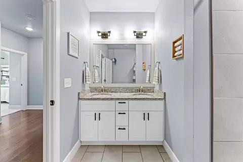 Bath - 980 Silver Maple St, Centerton, AR 72719 photo 6 of 7