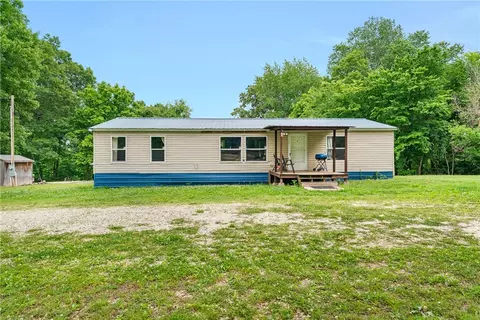 16148 Peach Cir, Fayetteville, AR 72704