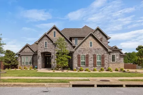 1300 Birkshire Ct, Cave Springs, AR 72718