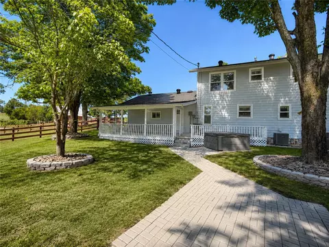 Exterior - 21385 Griggs Rd, Springdale, AR 72762 photo 9 of 17