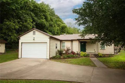 8504 Goose Creek Rd, Fayetteville, AR 72704