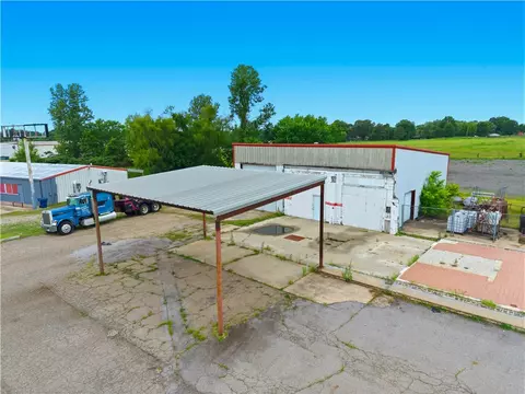 interstate, Muldrow, OK 74948 photo 9
