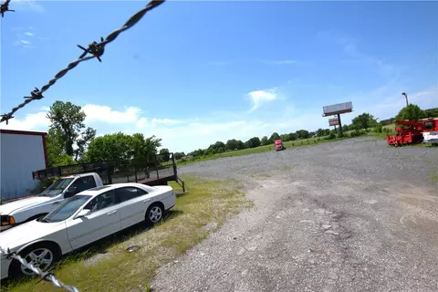 interstate, Muldrow, OK 74948 photo 41