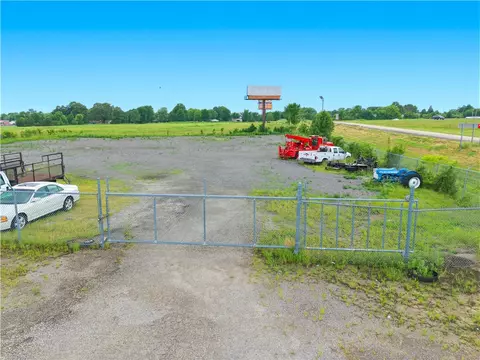 interstate, Muldrow, OK 74948 photo 10