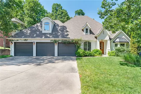 2180 E Meandering Way, Fayetteville, AR 72701