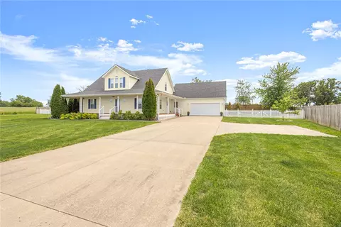 8448 Glory Dr, Bentonville, AR 72713