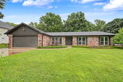 146 San Jose Dr, Springdale, AR 72764