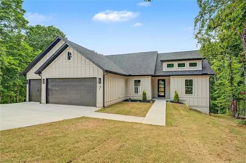 7 Kilmarnock Ln, Bella Vista, AR 72715