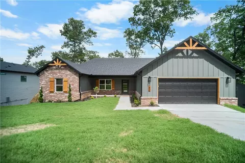 43 Hollow Way Dr, Bella Vista, AR 72715