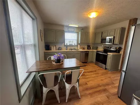 Kitchen - 122 Nc 8735, Jasper, AR 72641 photo 1 of 6