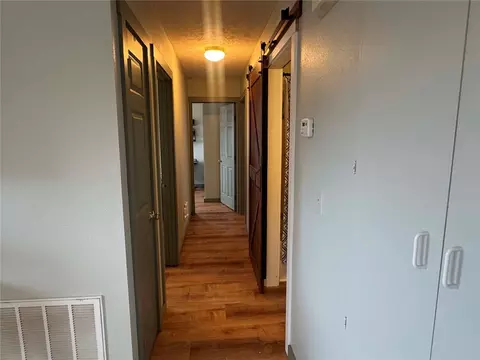 Entry Way - 122 Nc 8735, Jasper, AR 72641 photo 2 of 2