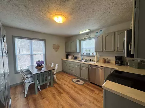 Kitchen - 122 Nc 8735, Jasper, AR 72641 photo 3 of 6