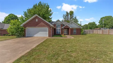 8 Northaven St, Farmington, AR 72730