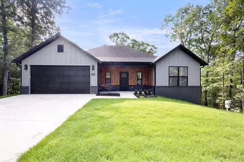 17 Stretford Dr, Bella Vista, AR 72714