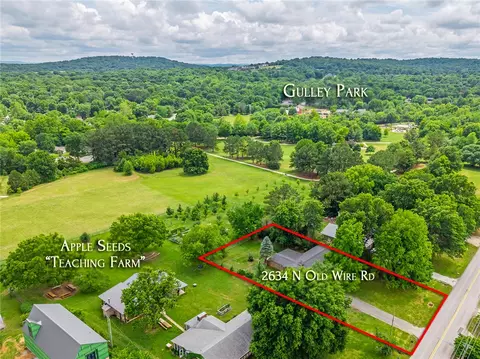 2634 Old Wire Rd, Fayetteville, AR 72703