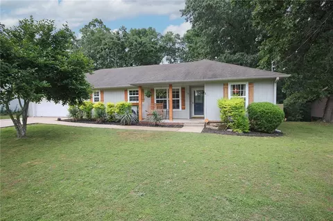 11 Primrose Ln, Bella Vista, AR 72714