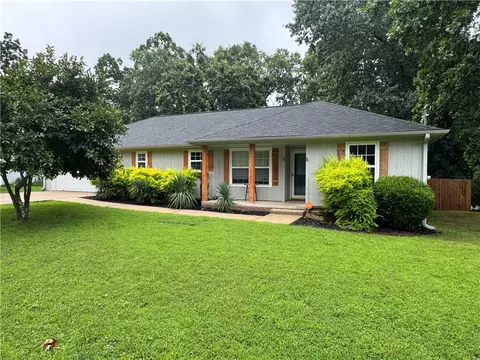 11 Primrose Ln, Bella Vista, AR 72714