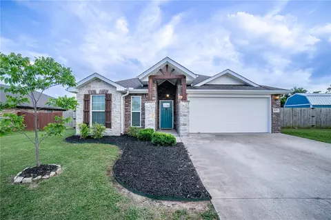825 NW 64th Ave, Bentonville, AR 72713