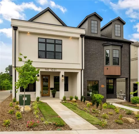 1031 NW A St, Bentonville, AR 72712