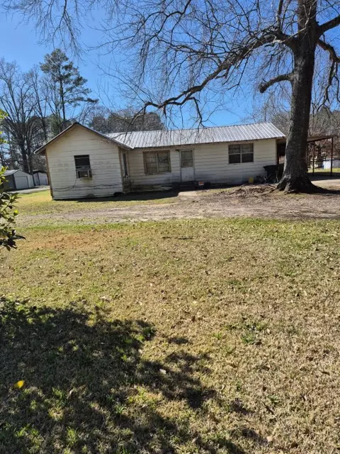 303 Western Auto Rd, Crossett, AR 71635