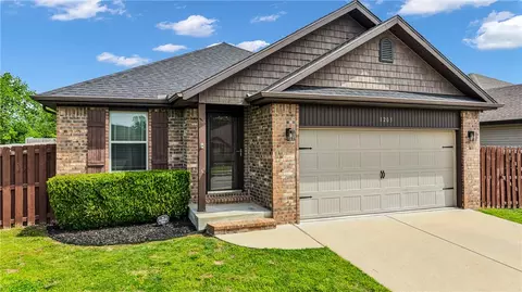 1203 W Cunningham Ave, Rogers, AR 72758