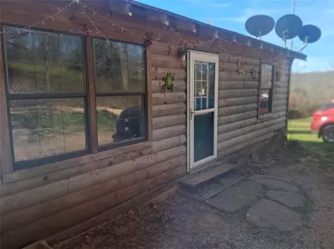 297 Madison 5270, Huntsville, AR 72740