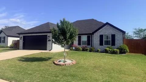 241 Idaho Ave, Farmington, AR 72730
